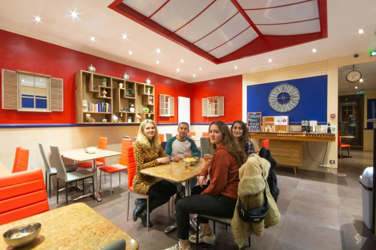Antares Hostel Nice