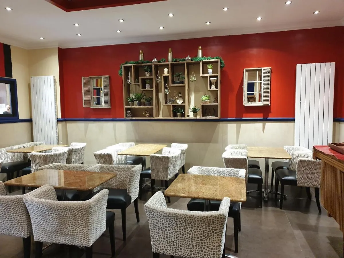 Antares Hostel Nice